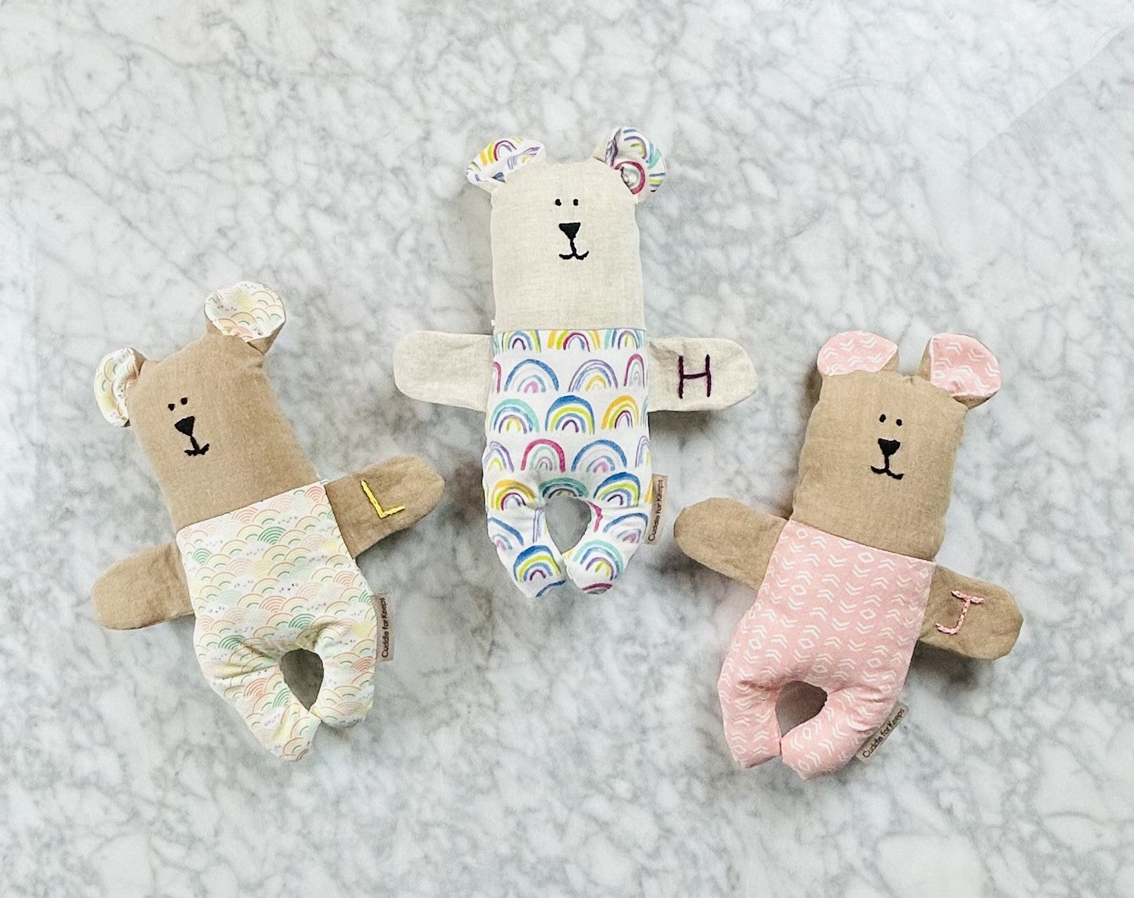 Weighted bears to relieve feelings of anxiety. Handmade and personalized. 